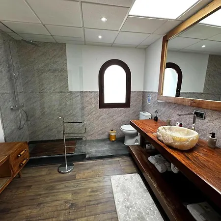 Willa Retreats Santa Eularia des Riu