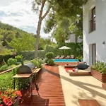 Retreats Villa