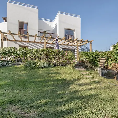 Retreats Villa *